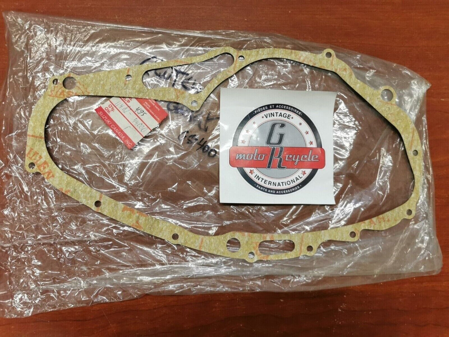 NOS Suzuki GS400 GS425 CLUTCH COVER GASKET 11482-44000 SUB. 11482-44001 S31