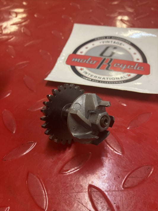 Honda CR80R 1990 waterpump water pump shaft gear impeller 19230-GC4-730