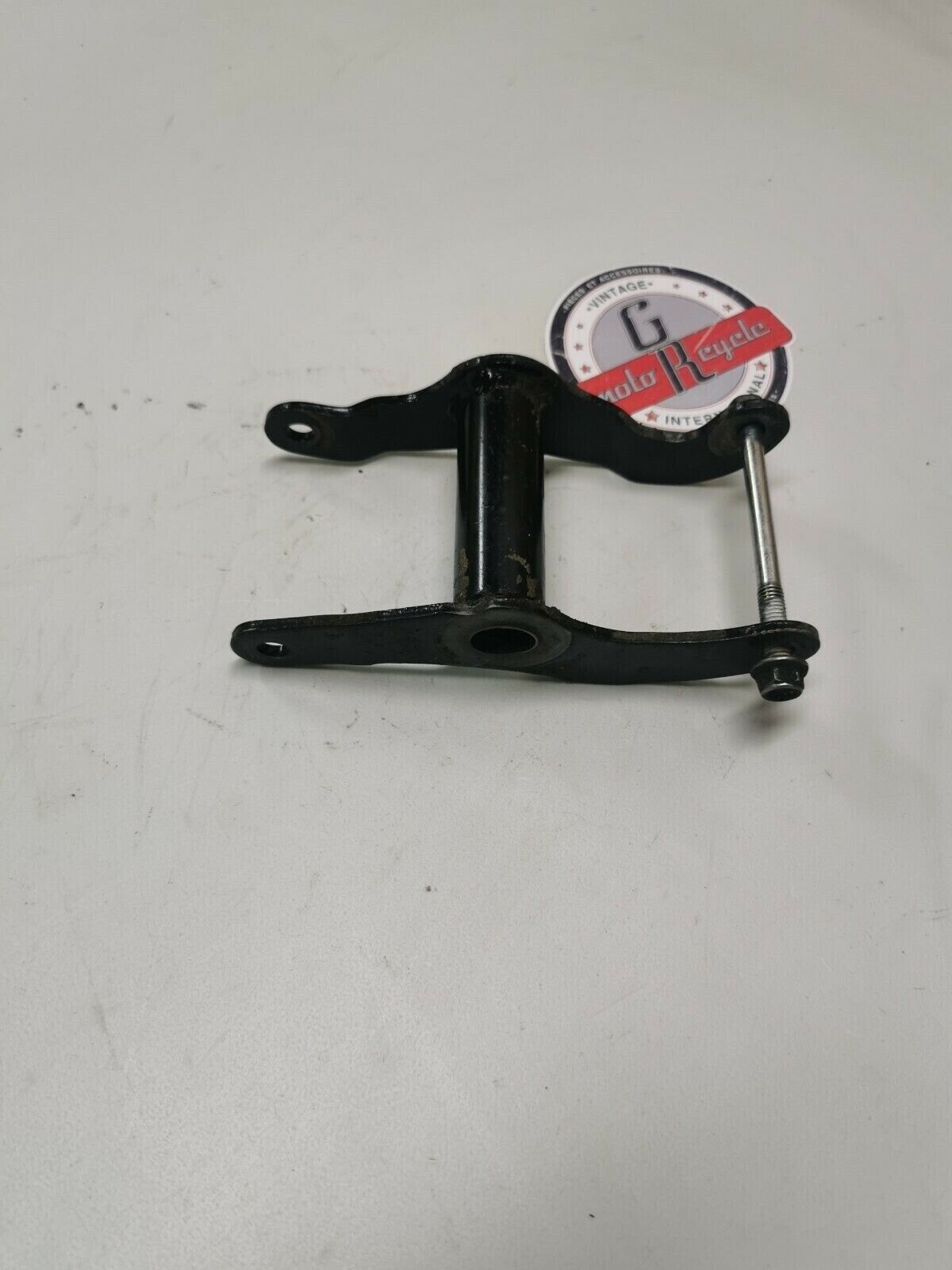 Suzuki PE175 1982 motor engine mounting plate mount hanger 1983 1984