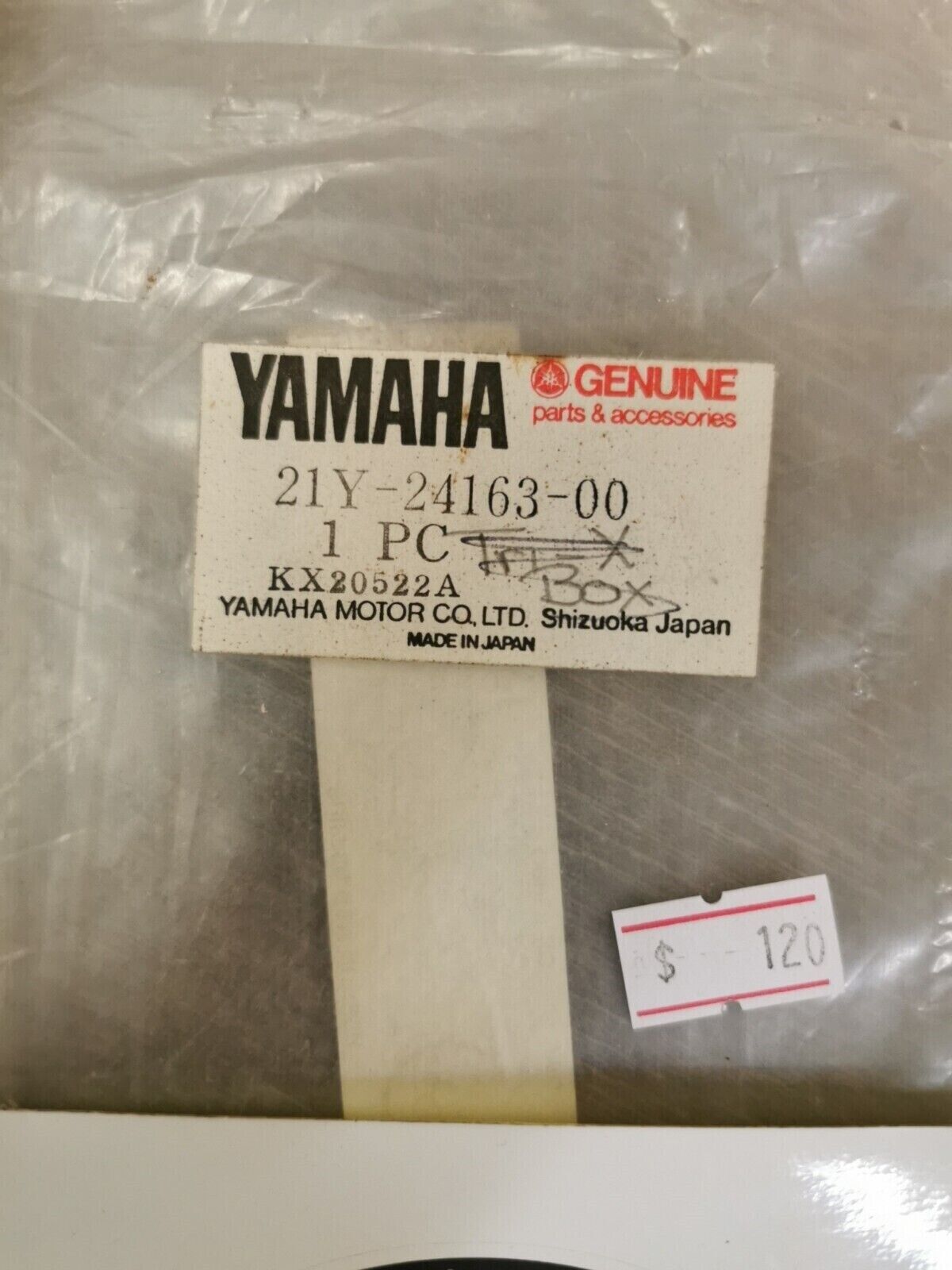 NOS YAMAHA 1983 YAMAHA YT125K SIDE COVER EMBLEM 3 21Y-24163-00 Y49