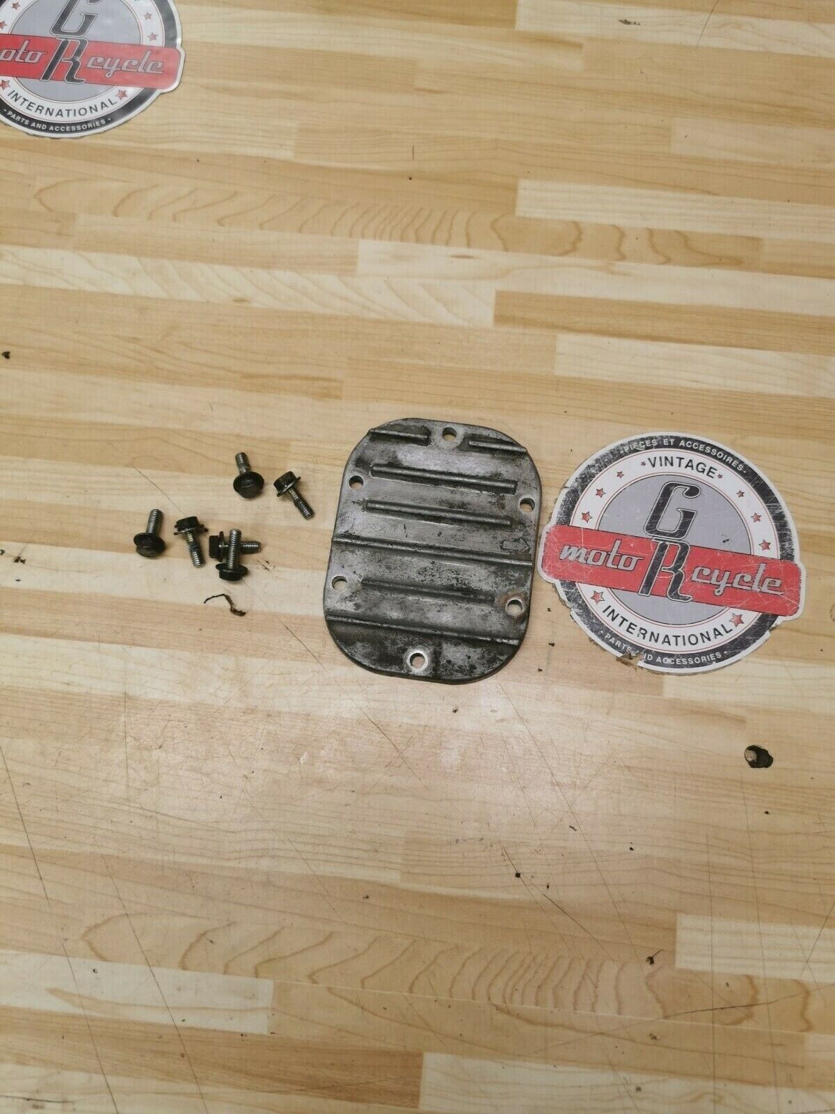 Yamaha XS400S 1982 oil filter screen strainer cover