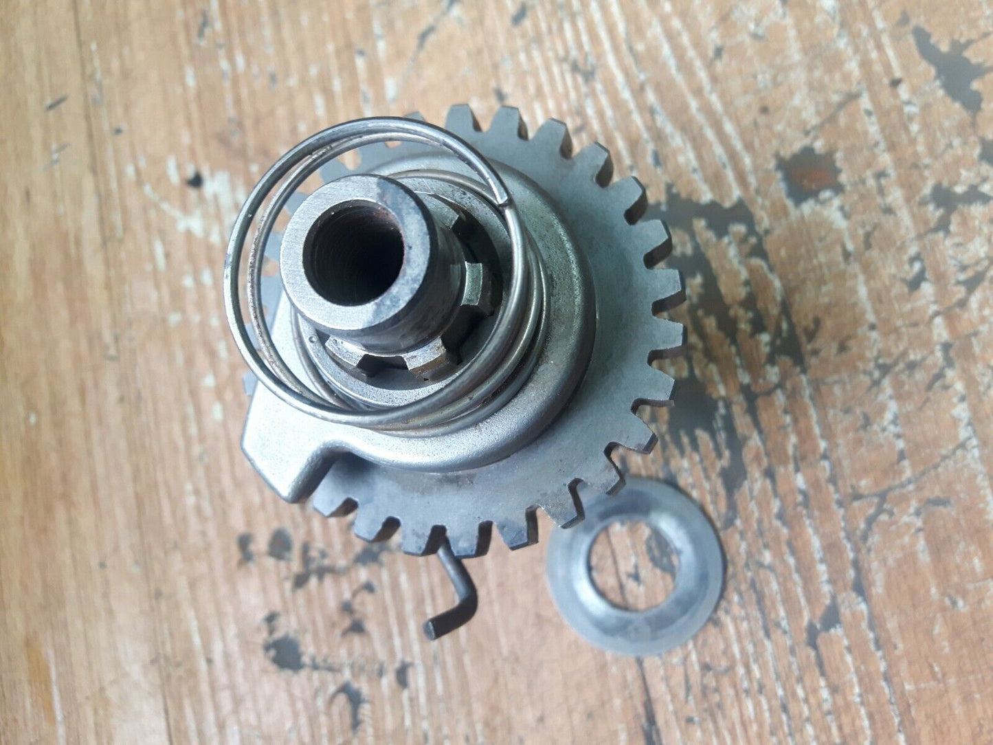 Suzuki RM250 1986 kickstarter kickstart spindle kick starter gear shaft