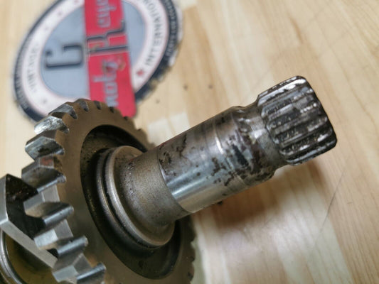 Suzuki RM125 1983 kickstarter kick starter spindle gear shaft spring 26211-40201
