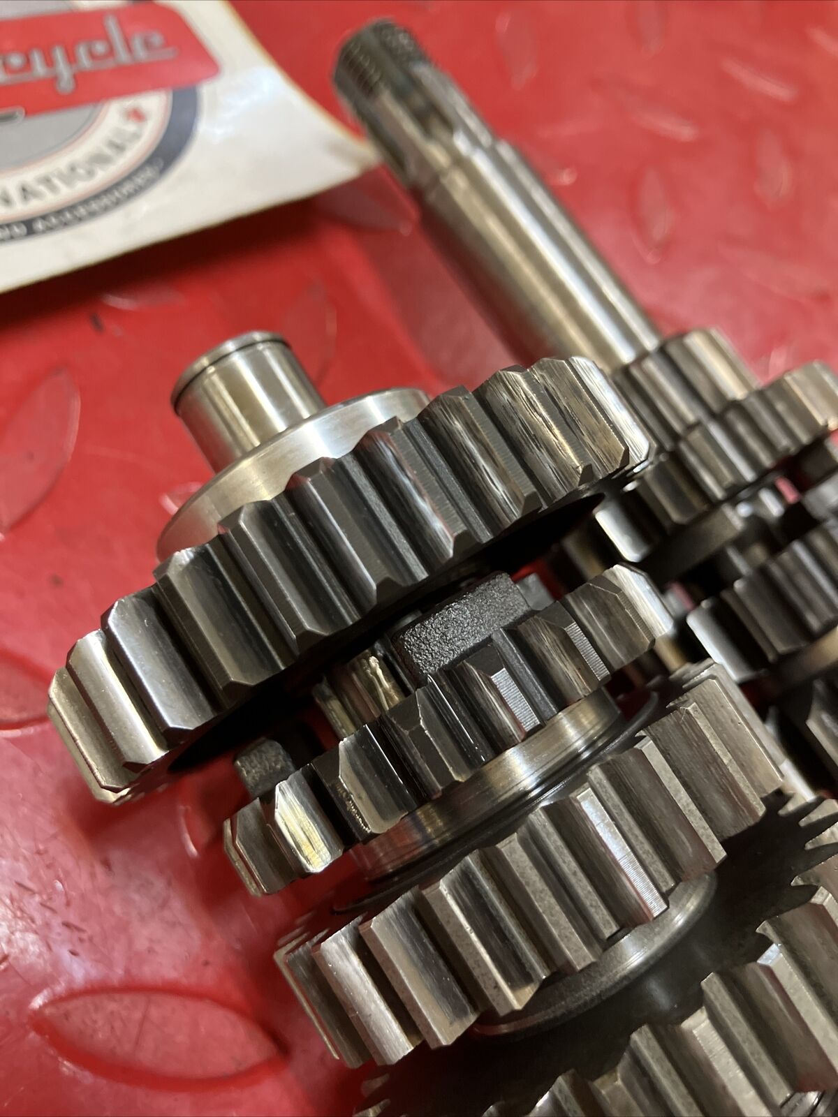 Suzuki RM125 1985 transmission mainshaft counterhsaft main counter shaft gear