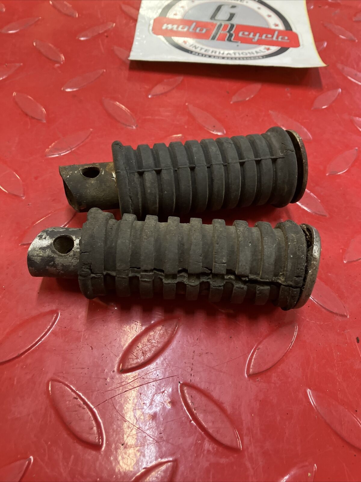Kawasaki G5 1972 rear footrest foot rest peg