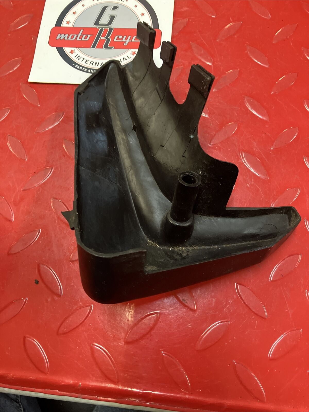 Yamaha XV500 Virago 500 front left air scoop frame cover