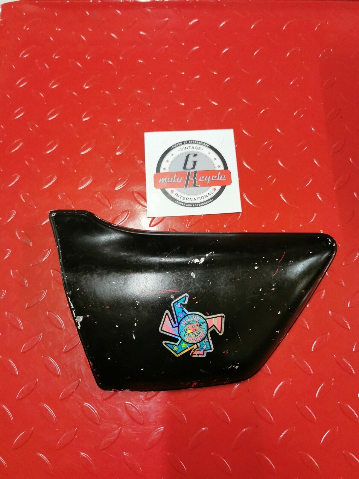 Kawasaki KZ650 1977 left side cover panel fairing