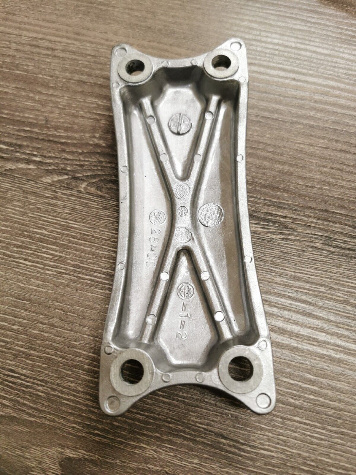 NOS YAMAHA BRACE FORK 26H-2313A-00-00 Y56