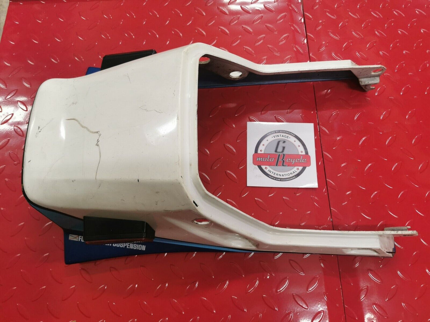 Suzuki GS550ES 1983 seat rear tail cover cowl fairing