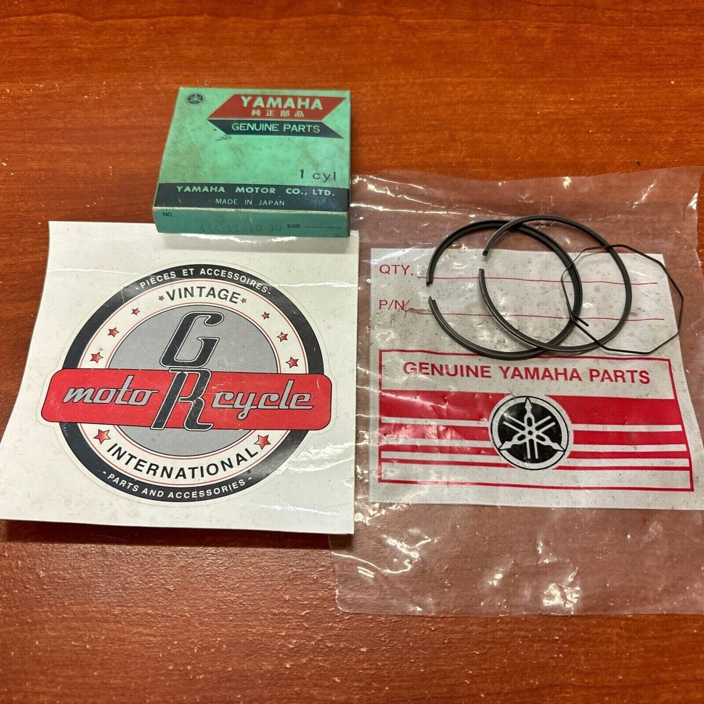 NOS Yamaha DT125 TY125 PISTON RING 0.75 444-11610-30-00 Y174