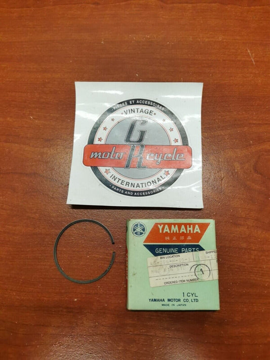 NOS Yamaha 1976 1977 YZ100 1976 YZ125 PISTON RING 4TH 1G9-11611-40-00 Y99