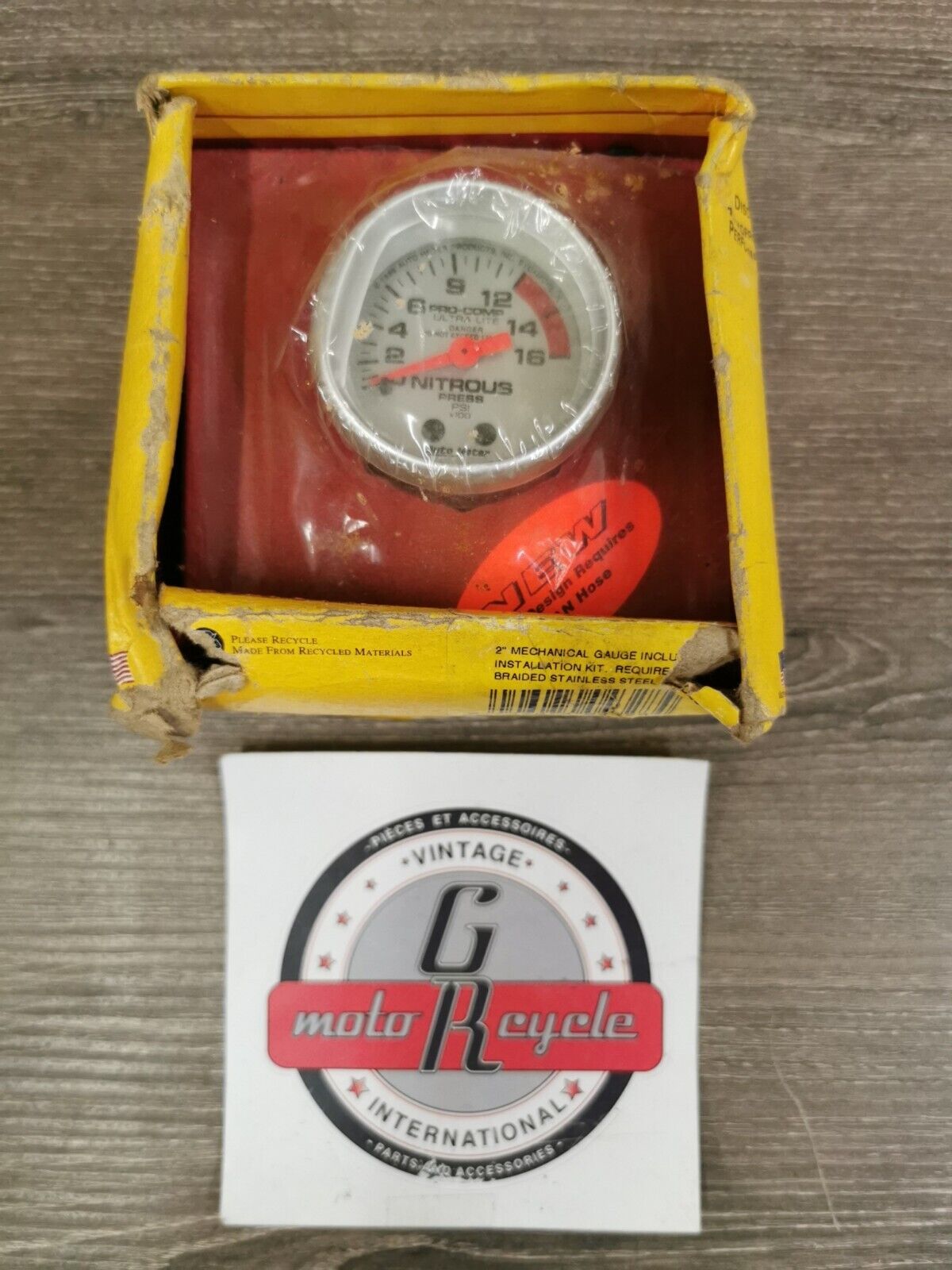 NOS AUTO METER NITROUS PRESSURE ULTRA-LITE 2 1/16 in 2000PSI 4328 J31