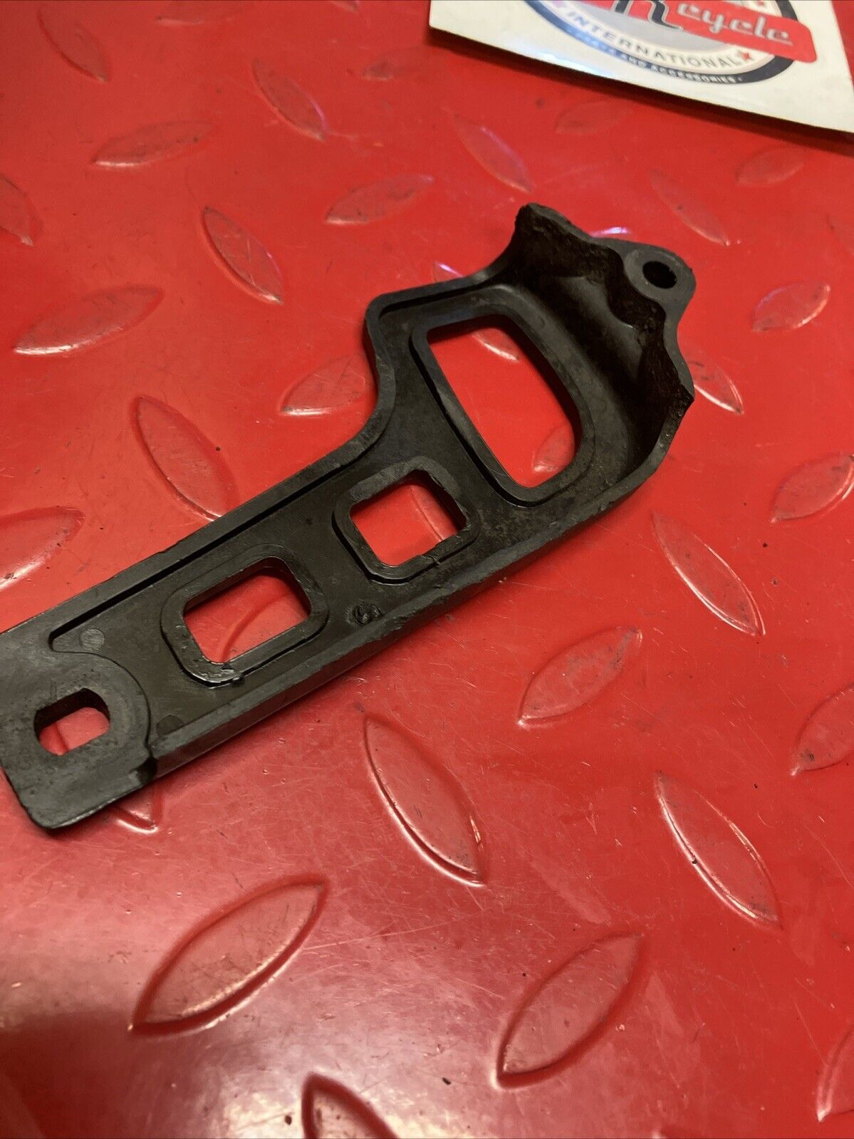 Yamaha YZ125 1983 Right crankcase Sprocket cover chain guard IT175 IT200 YZ100