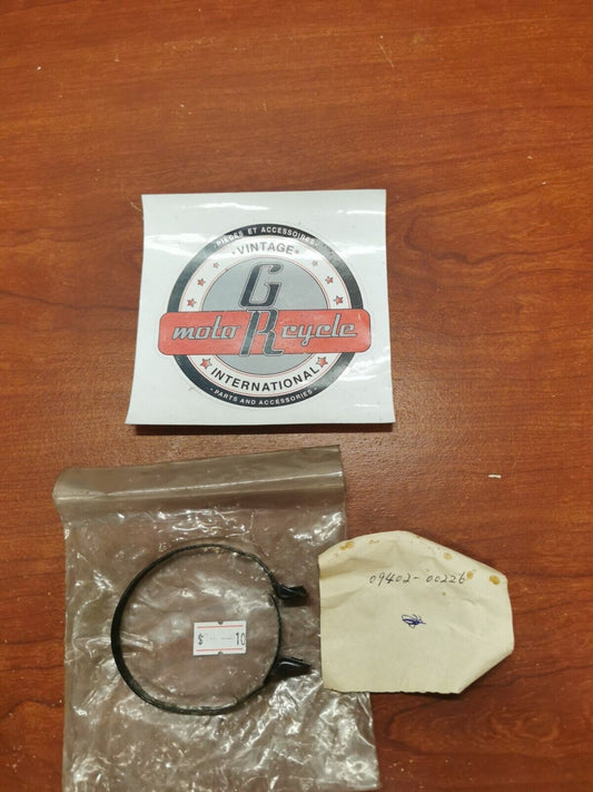 NOS Suzuki TC125 RM60 GT750 TS400 TUBE CLAMP 09402-00226 SUB. 09402-58306 S19