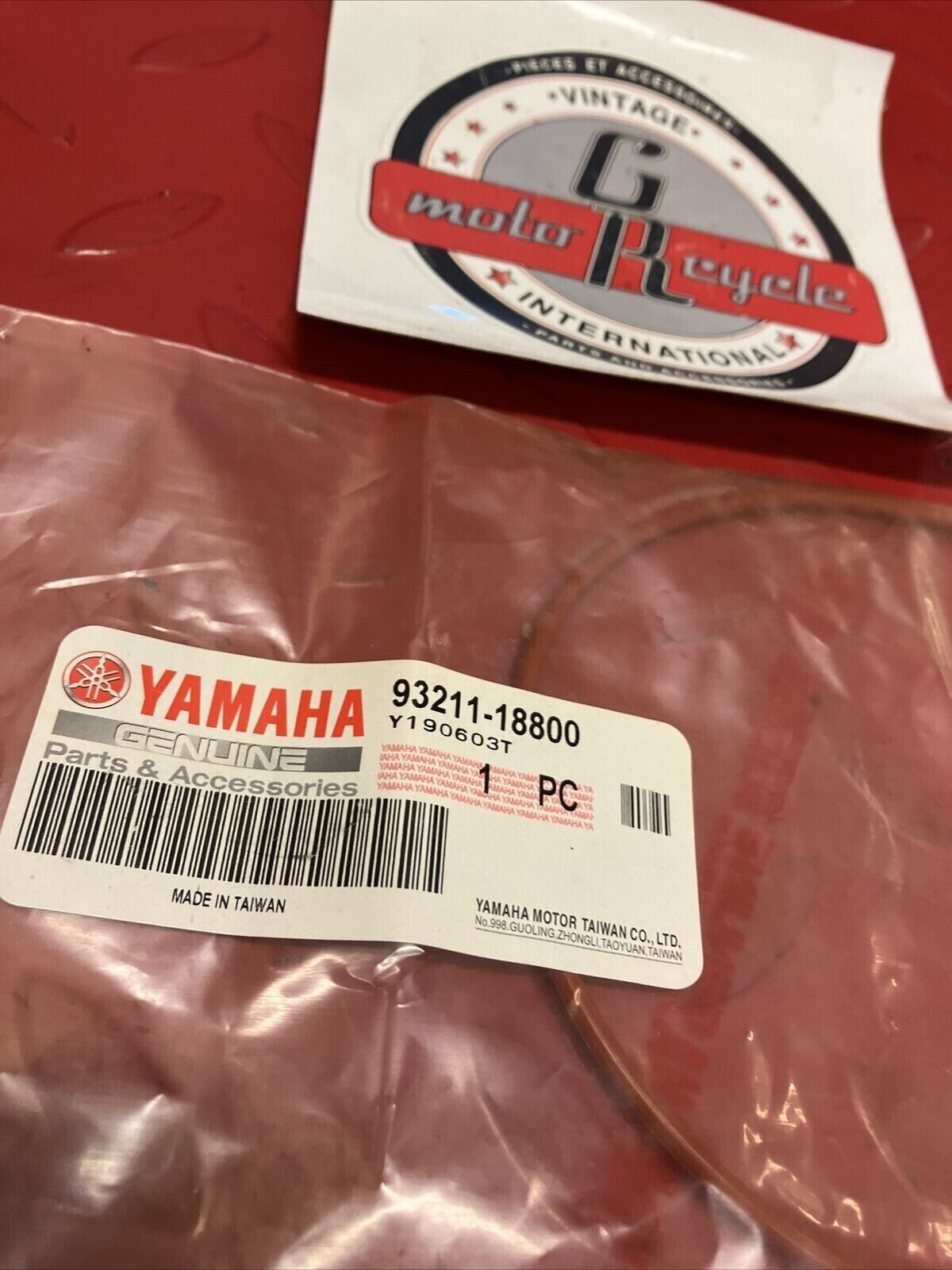 NOS YAMAHA CYLINDER HEAD VALVE COVER O-RING 93211-18800-00 Y61