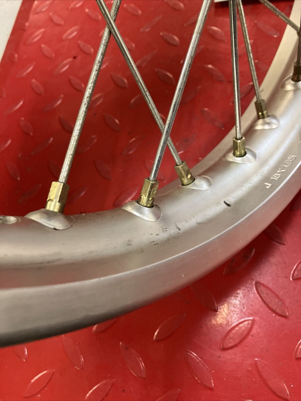 Honda XR250R 1991 rear wheel hub rim VERY NICE 1990 1992 1993 1994