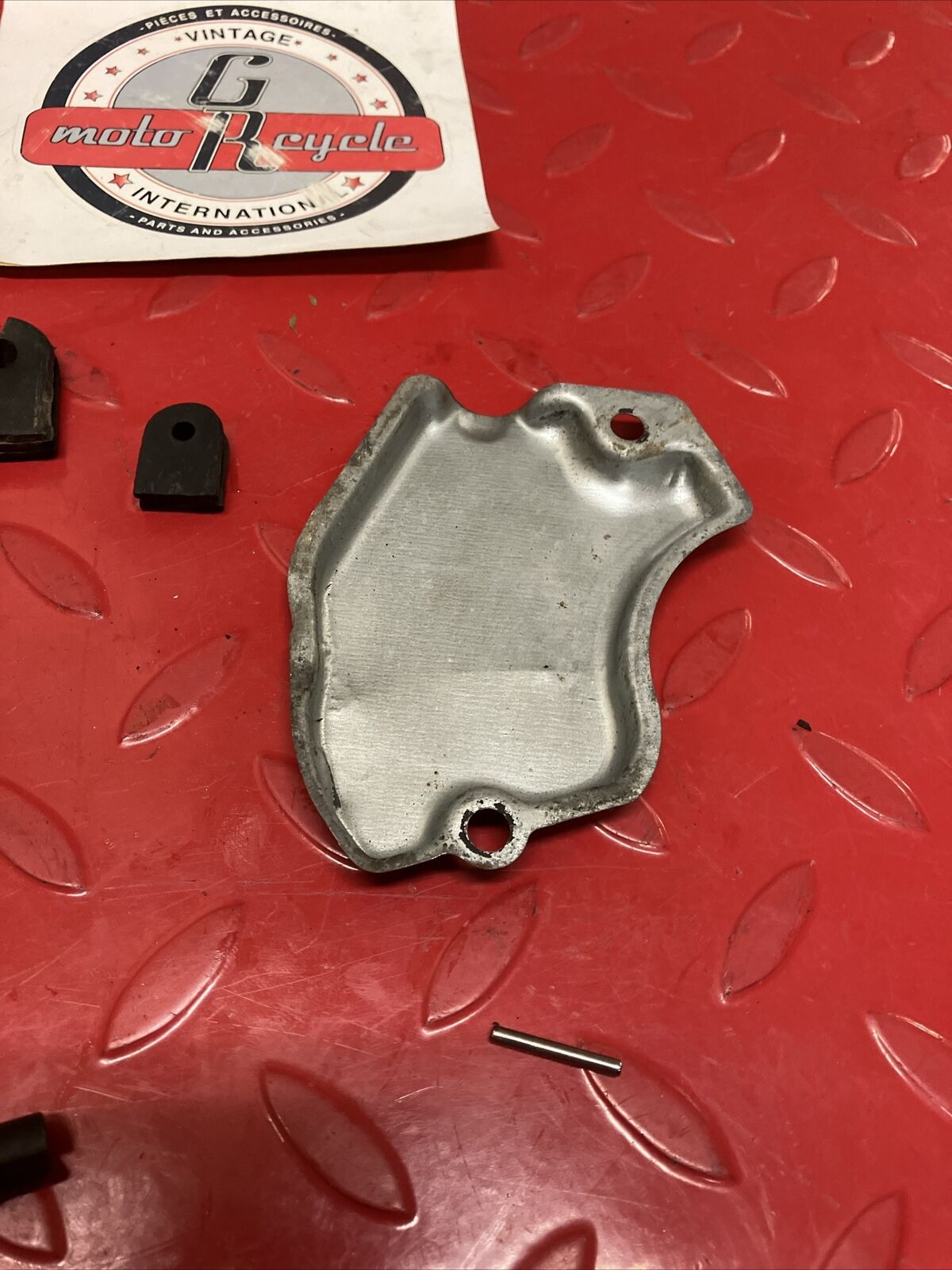 Suzuki DS100 1980 oil pump assembly gear cover shaft
