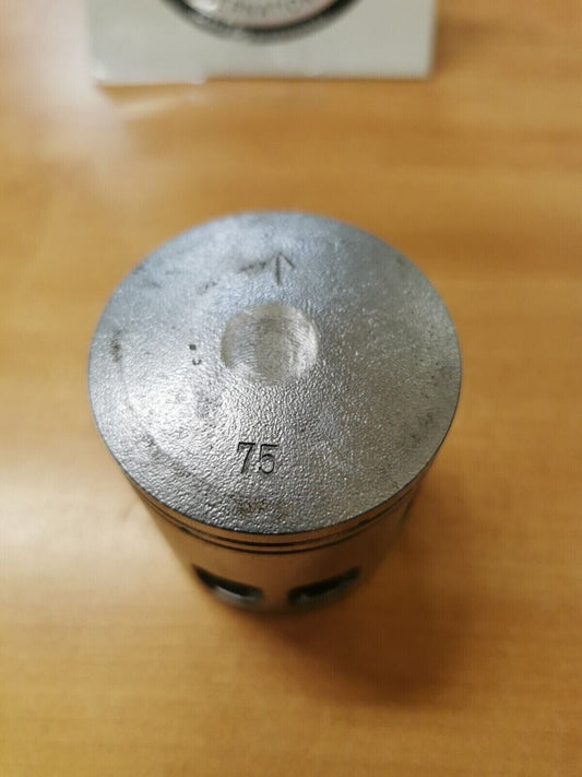 NOS YAMAHA YT125 1980 - 1985 PISTON 3RD OS 0.75 3X3-11637-00 Y45