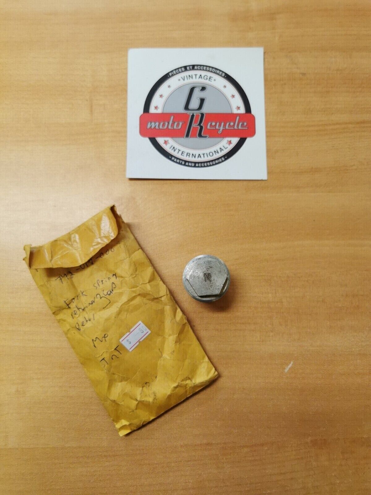 NOS CAN-AM MX TNT FORK SPRING RETAINER CAP BETOR 742-017-000   CA2
