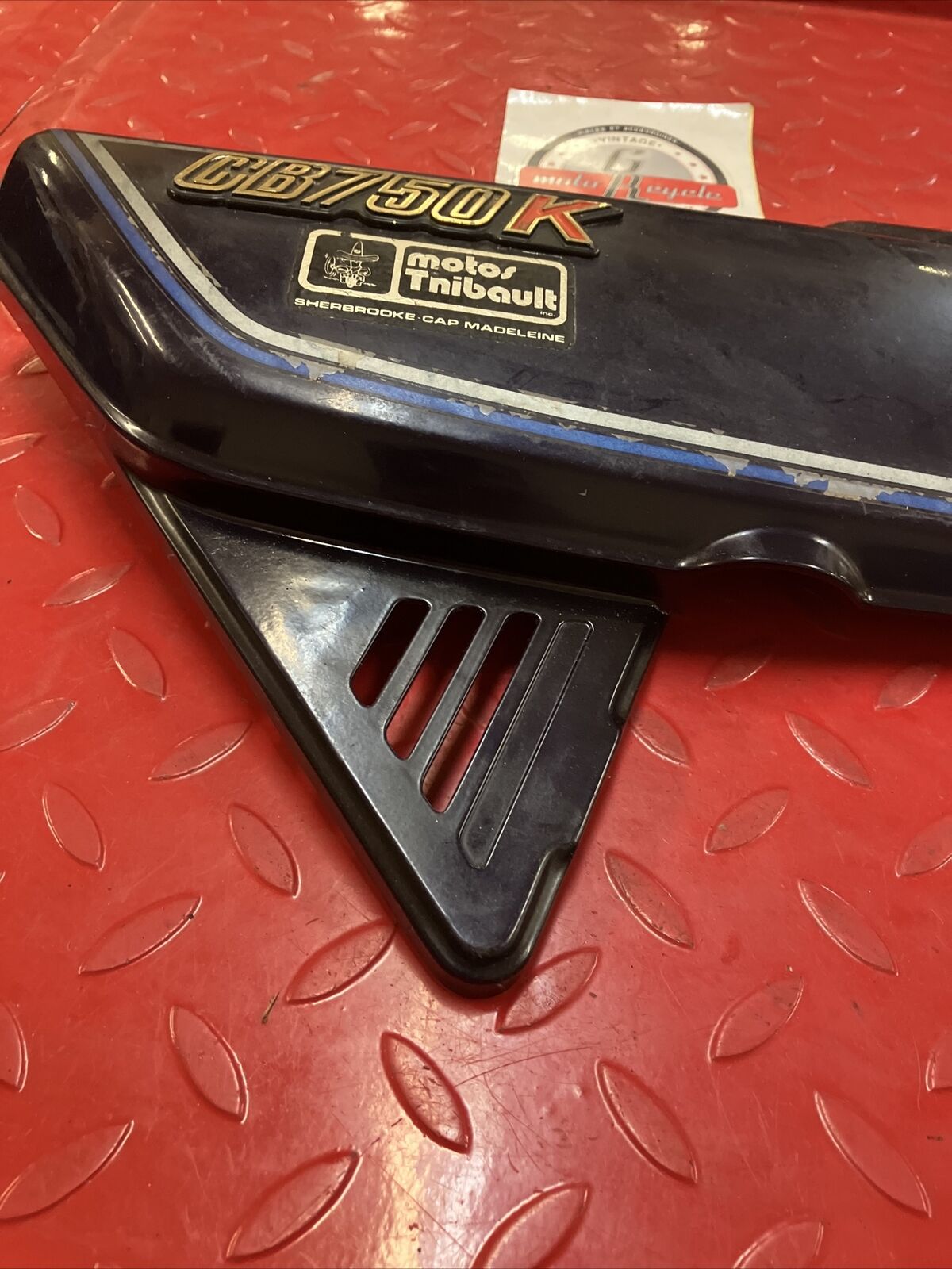 Honda CB750K 1982 right side cover panel fairing