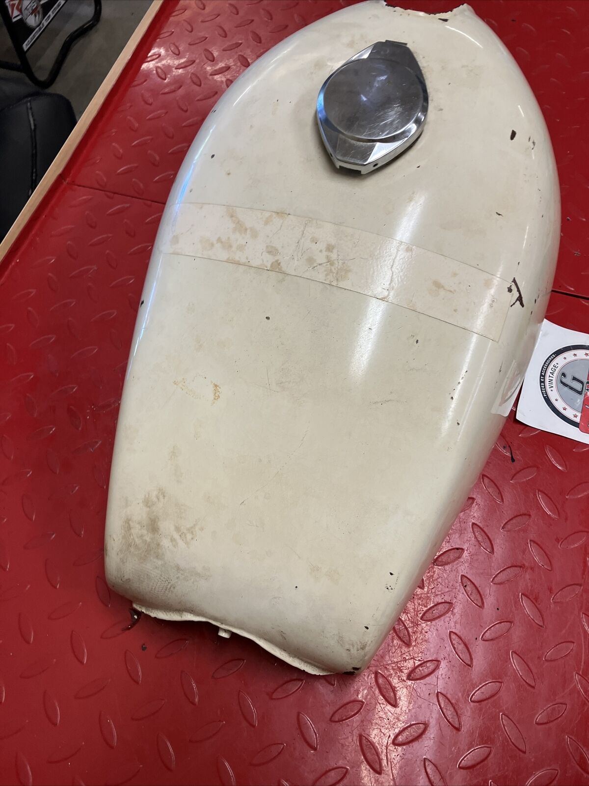 Kawasaki Z1 1975 Fuel tank gas petrol reservoir 2