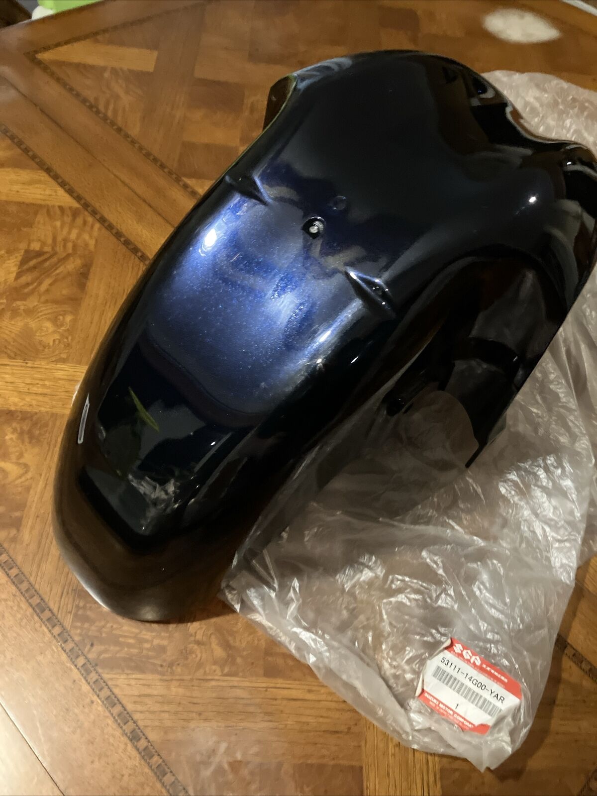 NOS Suzuki BURGMAN 400 AN400 2004 FRONT FENDER 53111-14G00-YAR S34