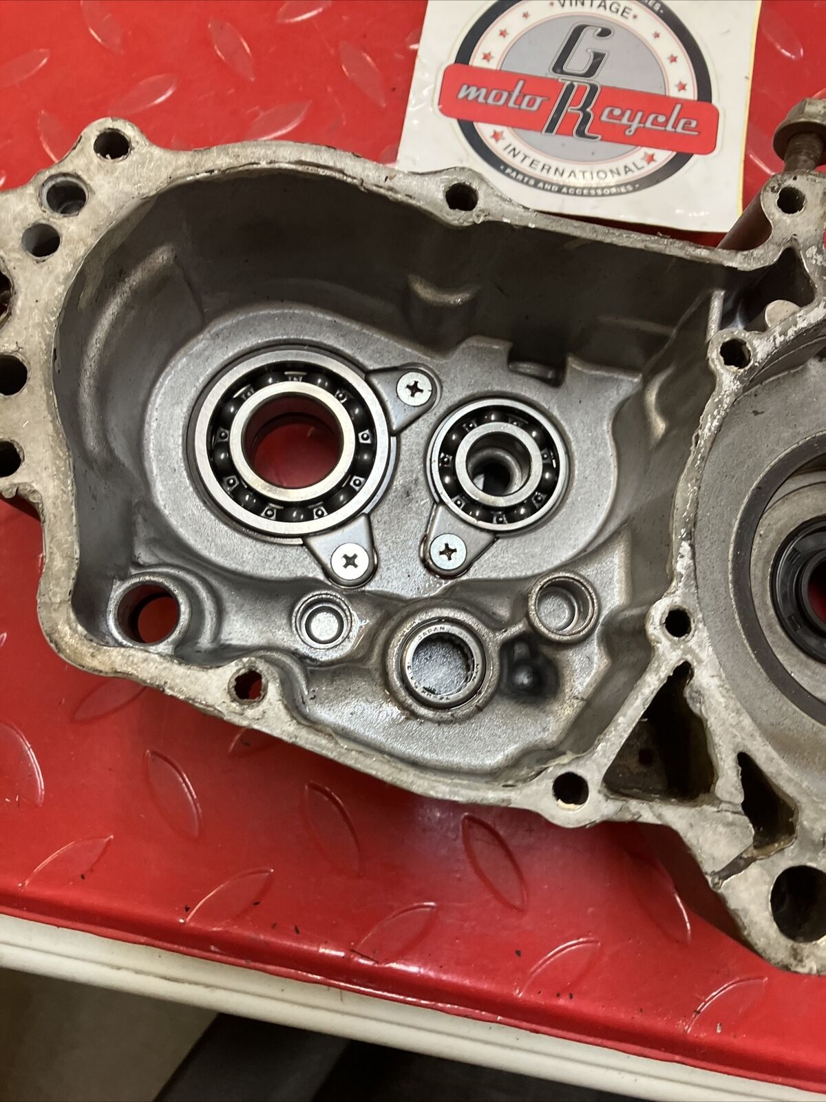 Kawasaki KX250 1999 left crankcase 1998
