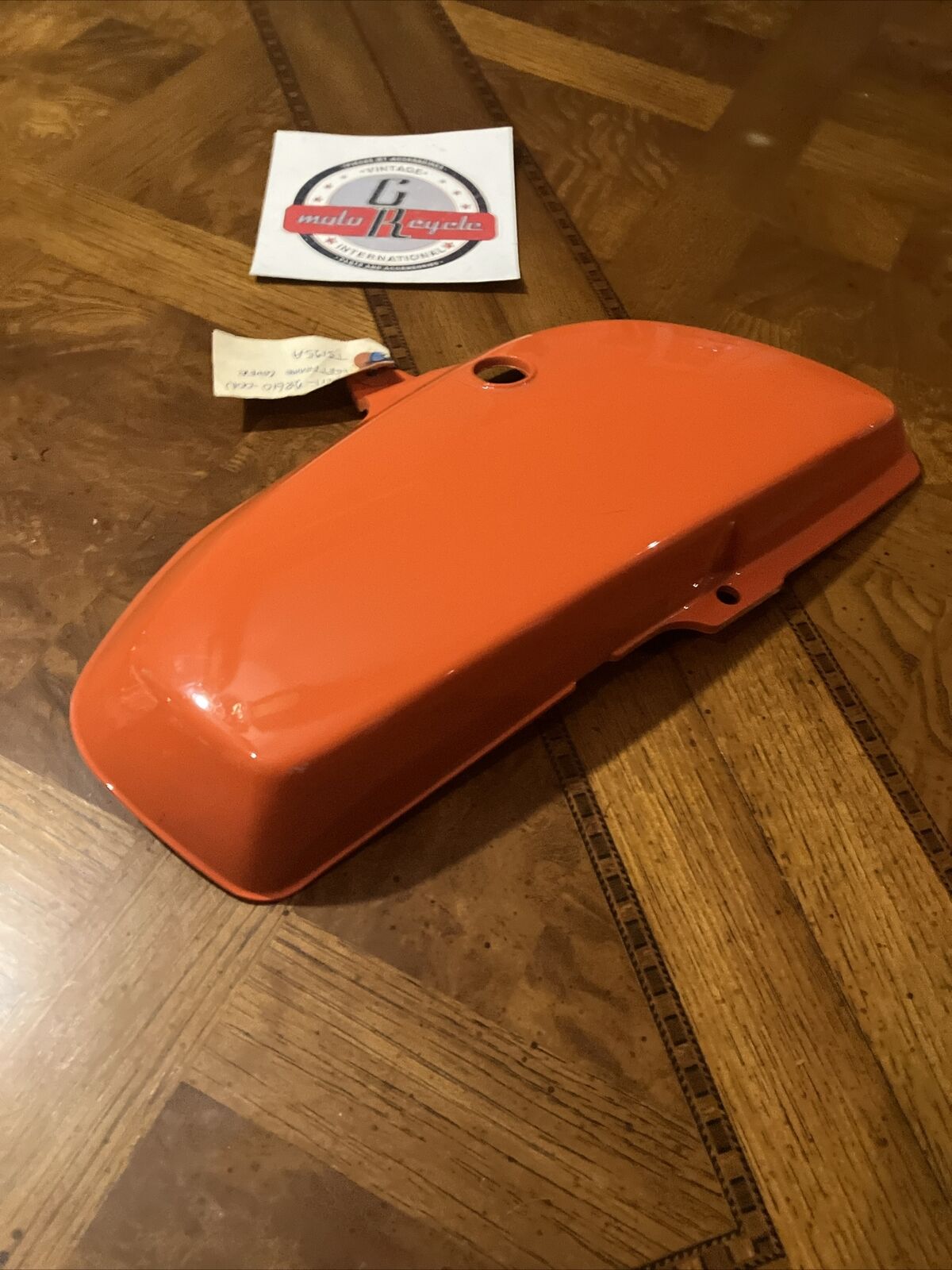 NOS Suzuki TS125 A 1976 LEFT SIDE COVER PANEL 47211-28610-00N S34