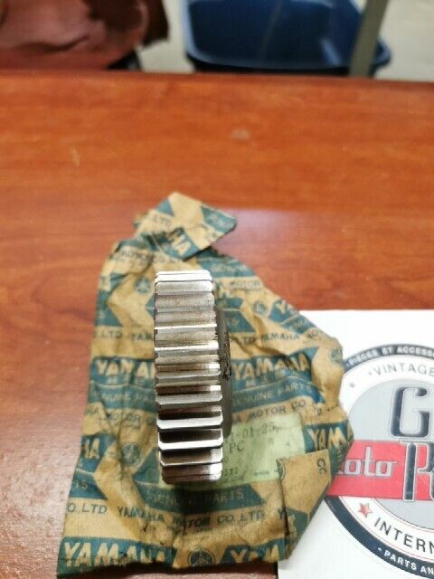 NOS Yamaha 1973 1974 TX750 PRIMARY DRIVE GEAR MARKED 25 341-16111-01-25 Y118