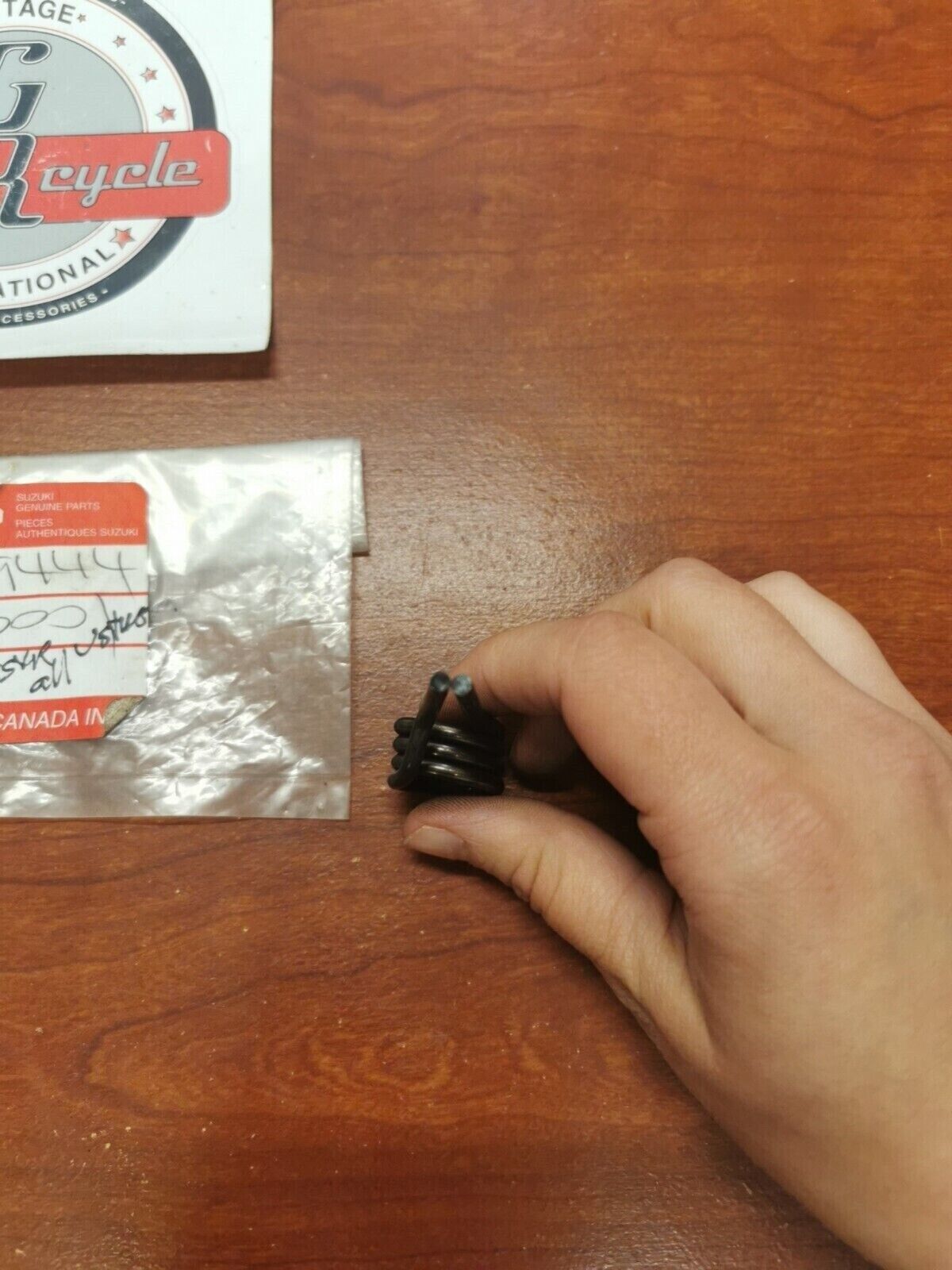 NOS Suzuki SPRING 09444-20001-000 S19