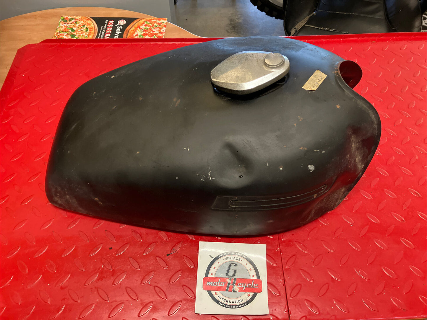 Kawasaki KZ650 1978 Fuel tank gas petrol reservoir 1977 1979