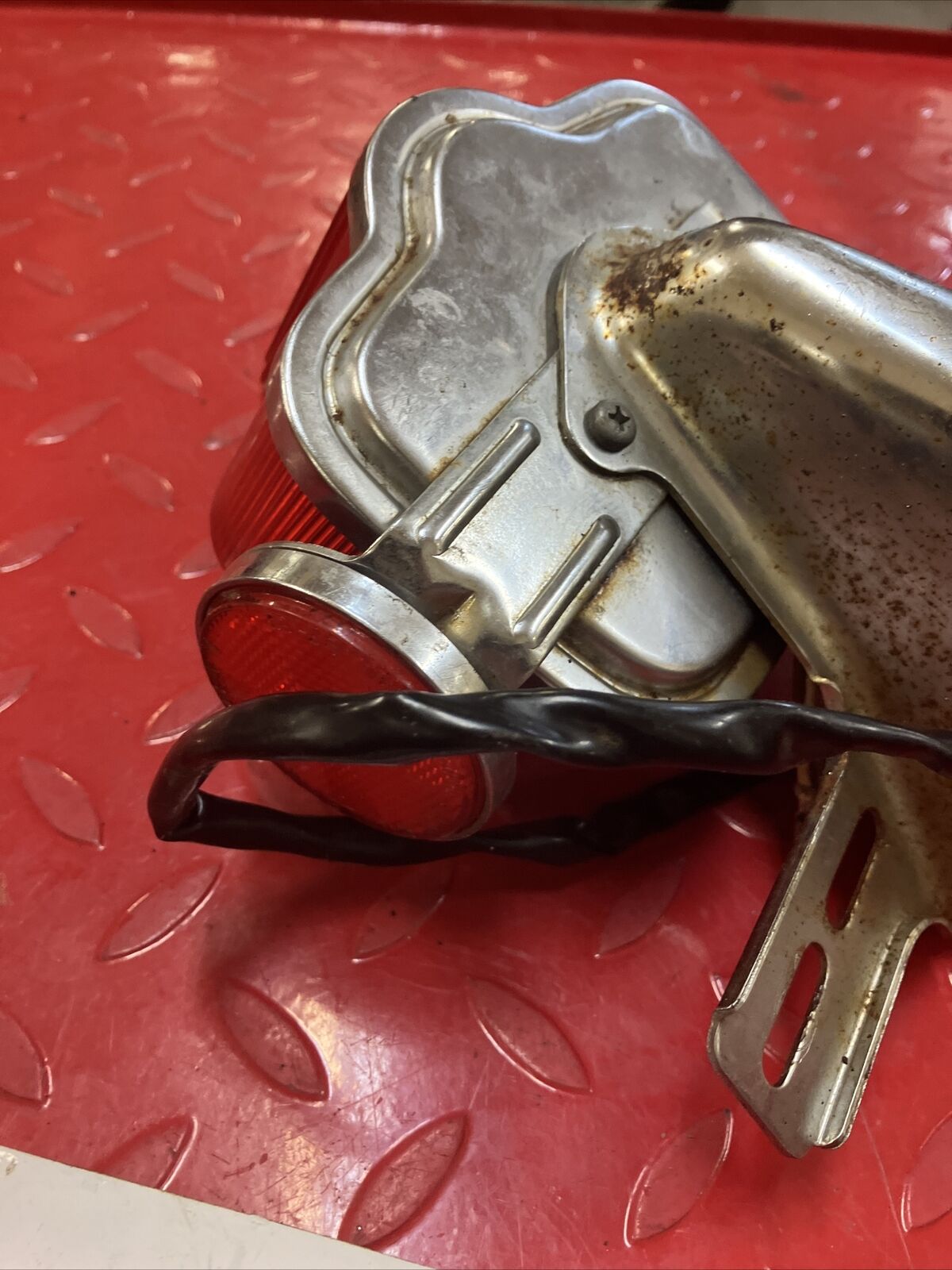 Suzuki RV90 1976 taillight tail light rear combination light