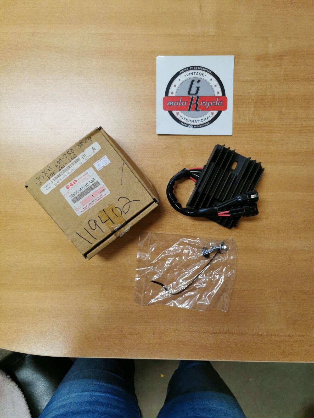 NOS SUZUKI GSXR600   GSF600  GSF750  2008 2009 REGULATOR  32800-47810-RX0  S9