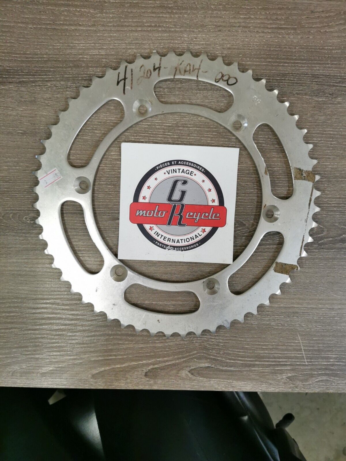 NOS HONDA CR450R SPROKET ALUMINIUM 56T 41204-KA4-000 H60