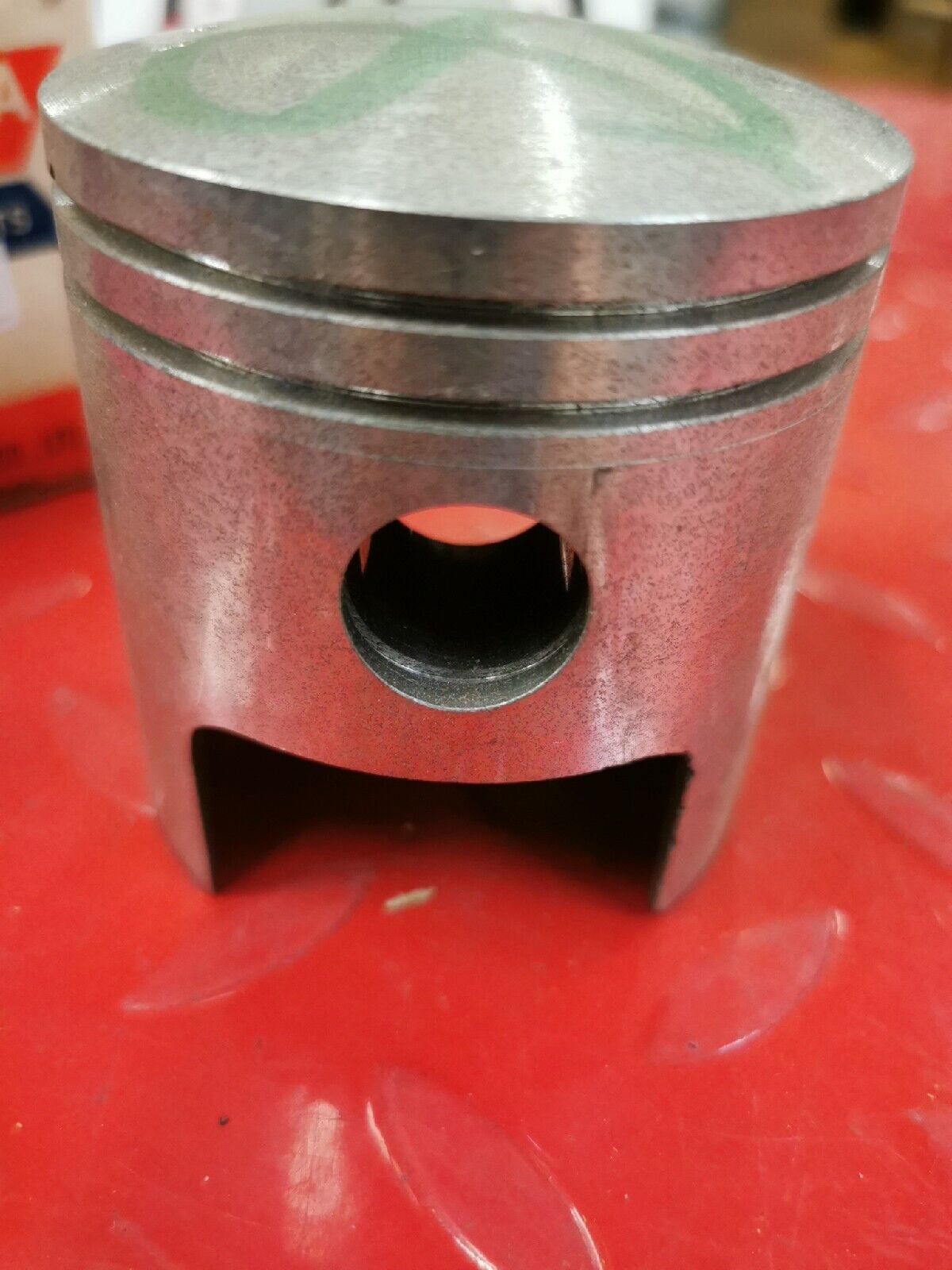 NOS YAMAHA DT1  1968-71  PISTON STD   214-11631-00-96 Y50