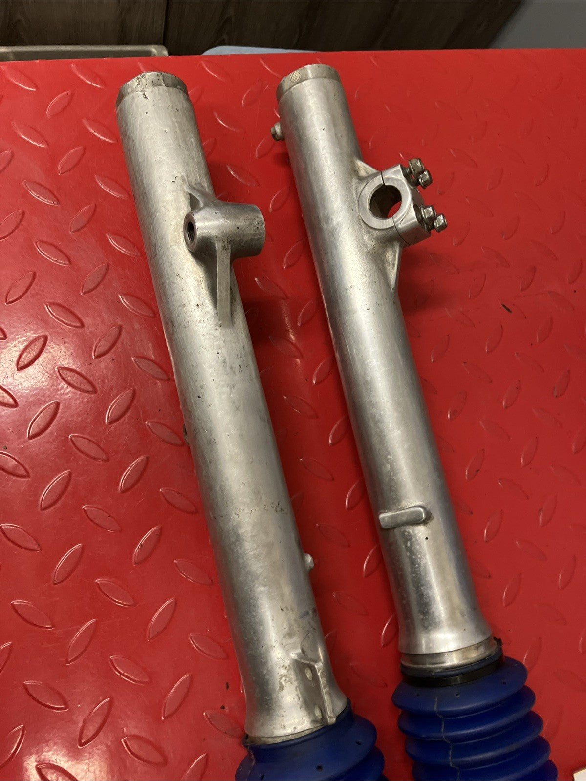 Honda CR250R 1984 Front forks suspension damper