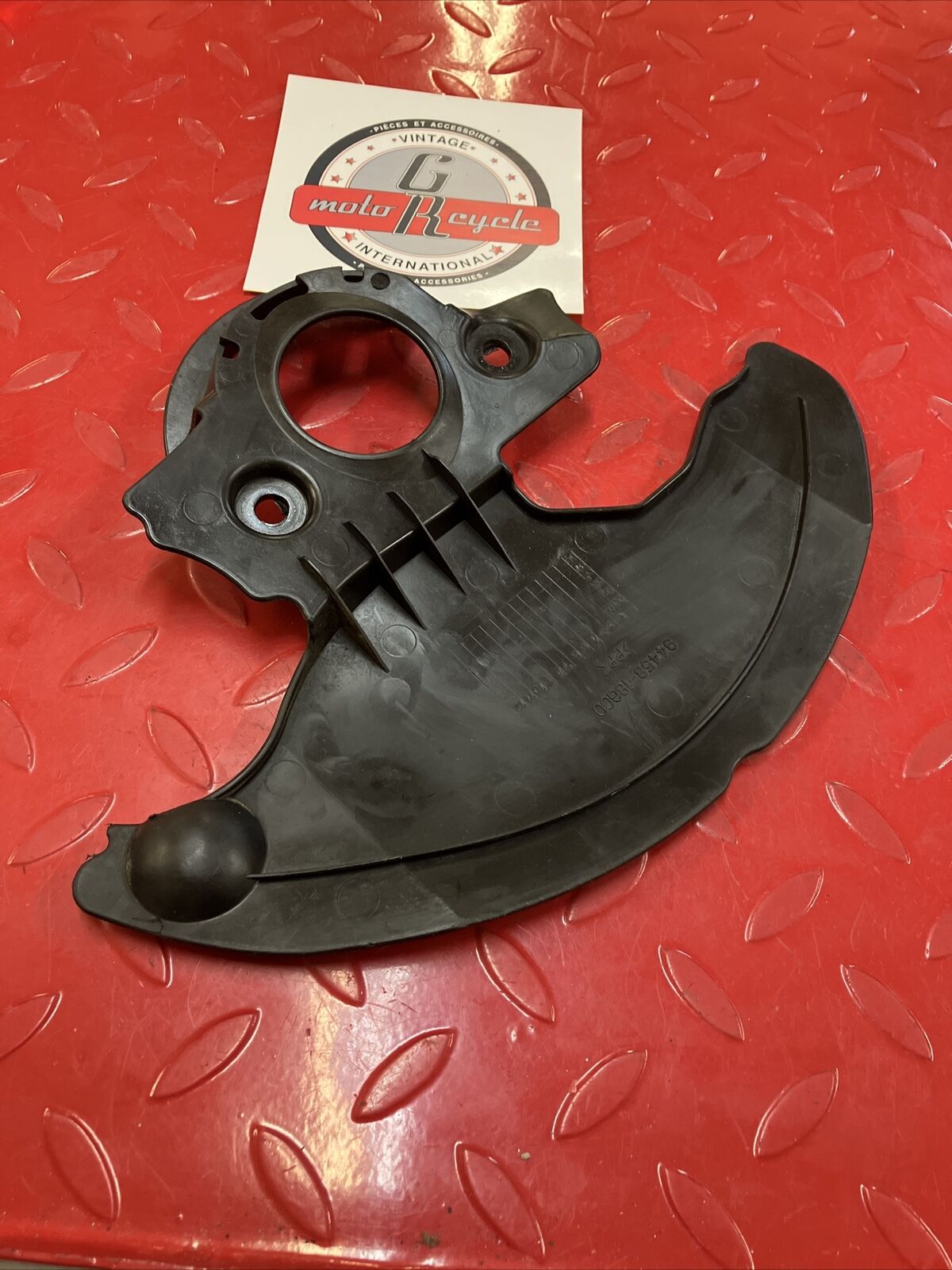 Suzuki GSXR1000 2003 steering stem under bracket cover guard GSXR 1000 2004