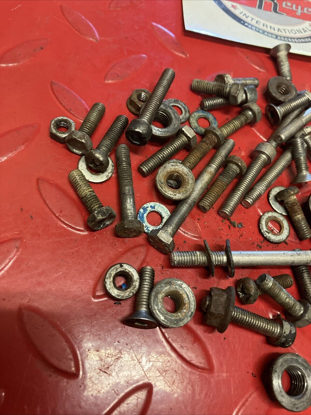Suzuki RM250 1987 engine motor crankcase cylinder bolt nut hardware