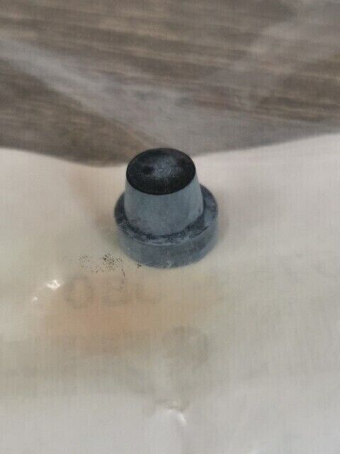 NOS SUZUKI CS125 GN125 GN125E GN400T GN400XT PLUG NEEDLE JET 13357-44080 S41