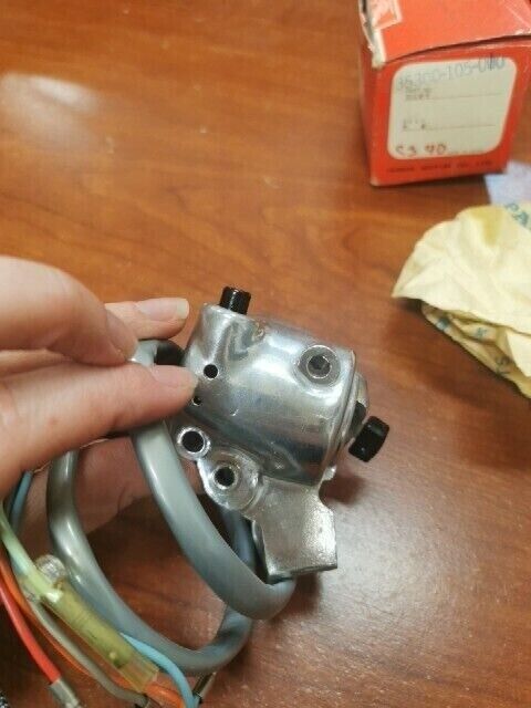 NOS Honda CD90 CL90ZK1 S90ZK1 WINK SWITCH 35300-105-000 SUB. 35300-105-010 H97