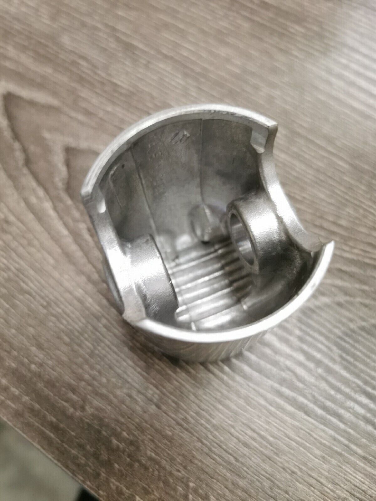 NOS SUZUKI RM100 1977 - 1981   PISTON STD  12110-40200 S11