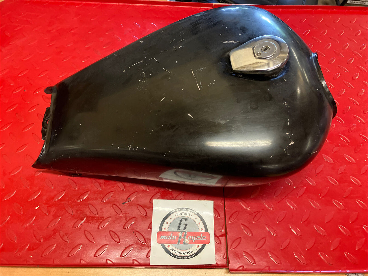 Honda CB550SC 1983 nighthawk 550 Fuel tank gas petrol reservoir