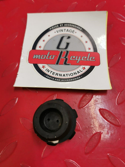 YAMAHA OIL TANK CAP ASSY USED 144-21770-00-00 SUPERCEDED 14T-21770-00-00 Y31