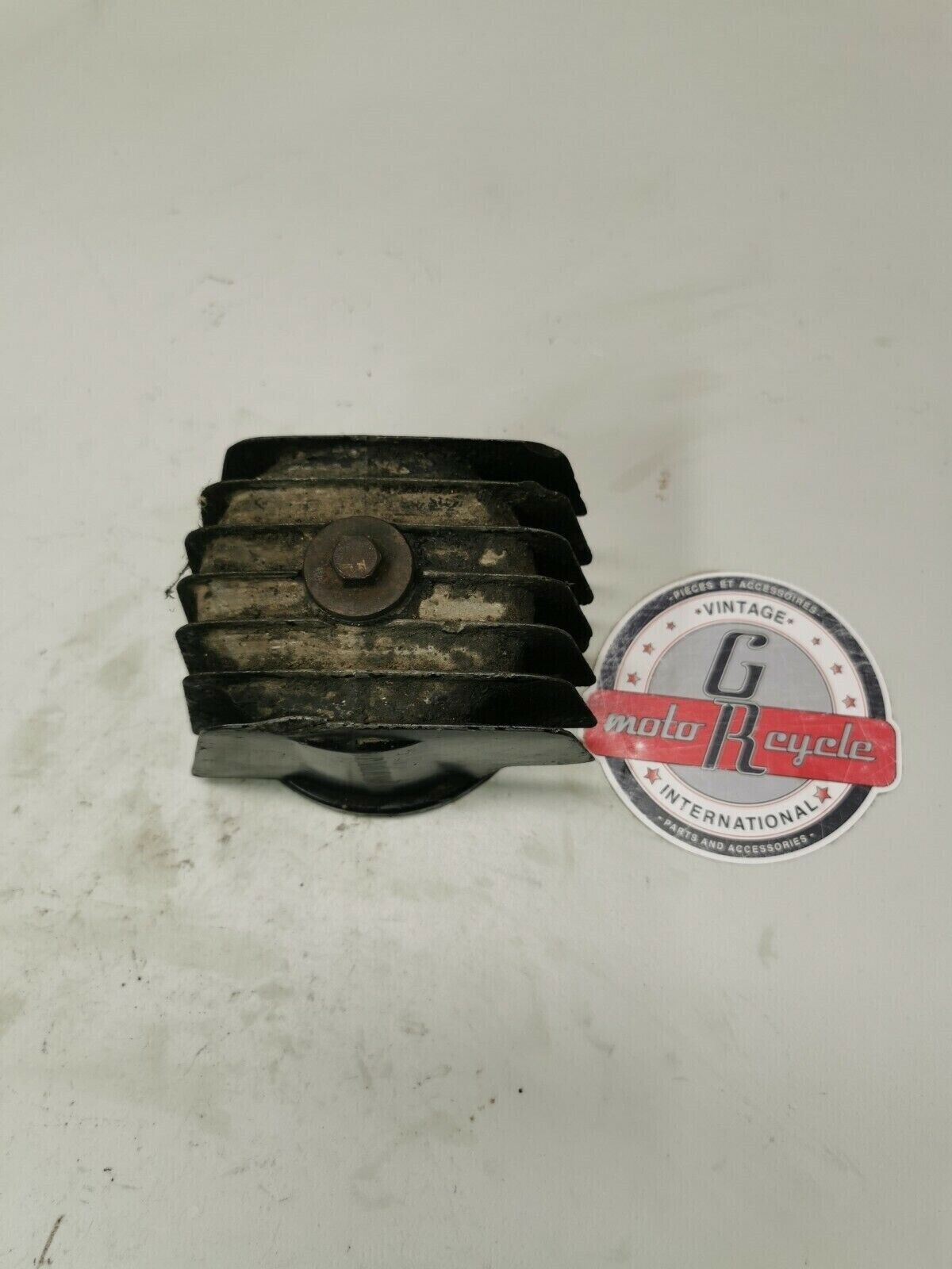 Honda CB750F 1978 oil filter cover center bolt 15411-300-010 CB750K
