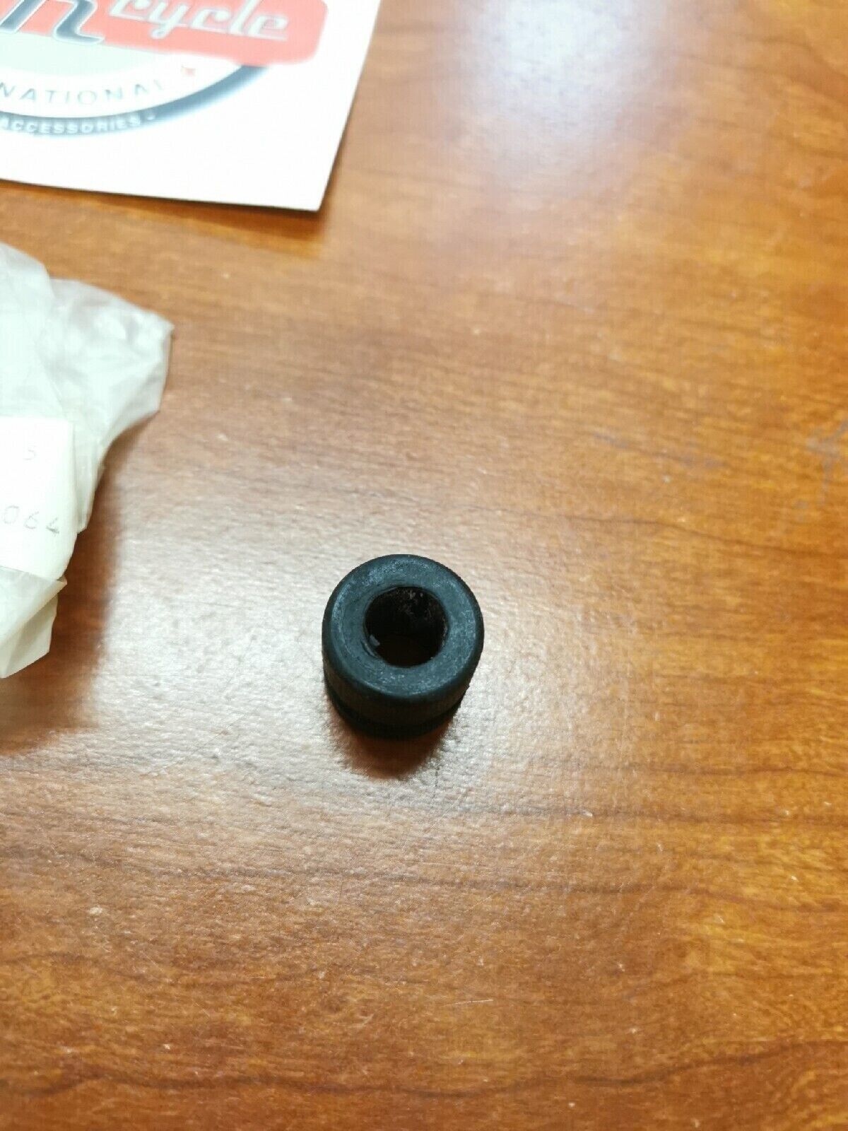 NOS Yamaha GROMMET 90480-14360-00 Y69