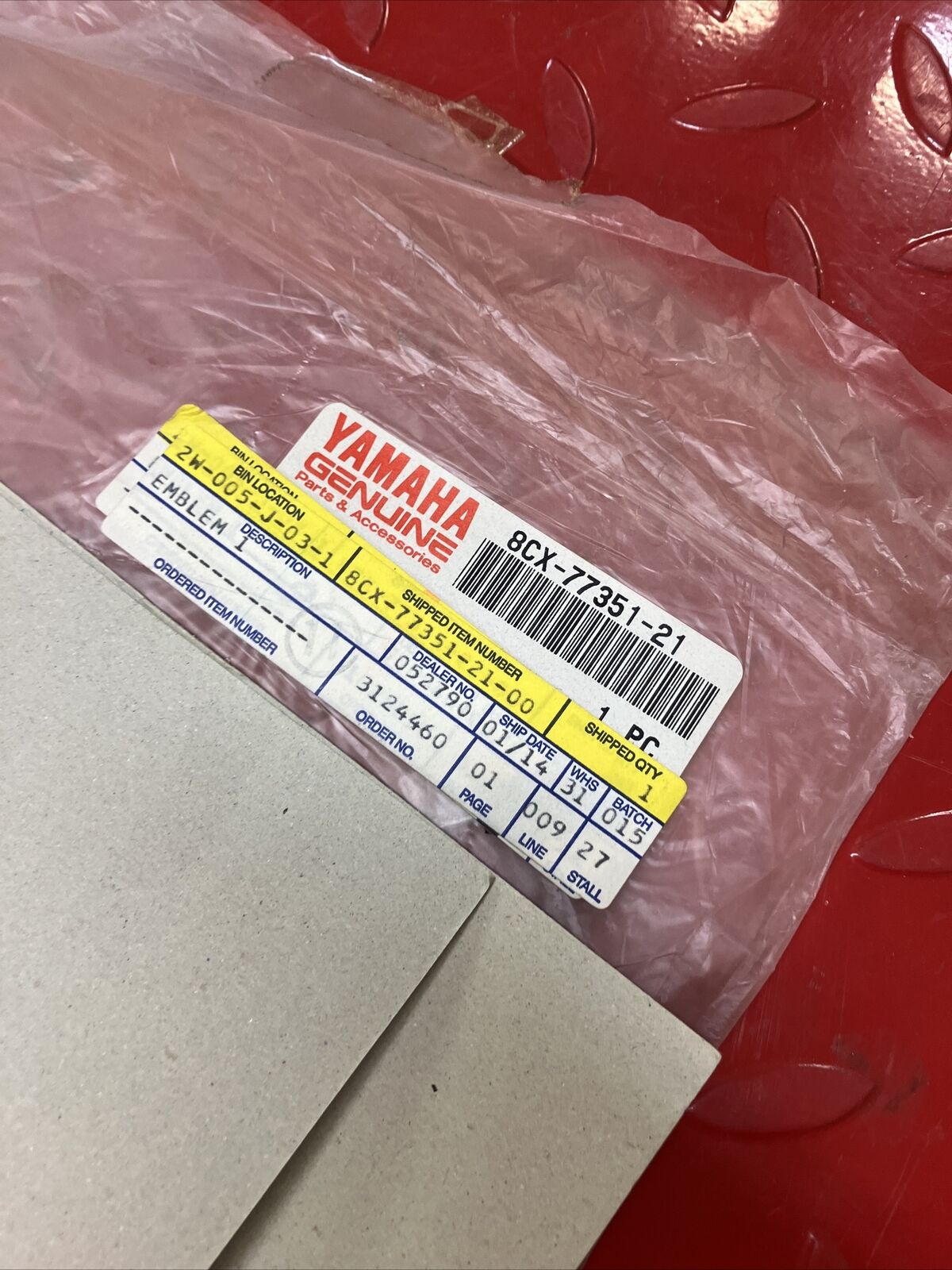 NOS Yamaha VX500 VX600 VX700 1998 DECAL EMBLEM 1 8CX-77351-21-00 Y36