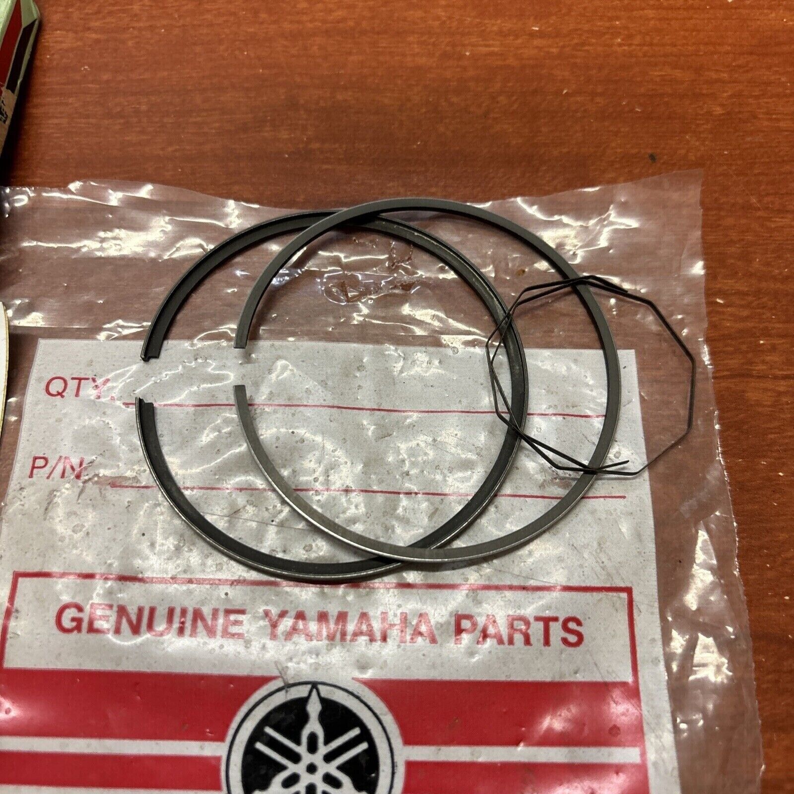 NOS Yamaha 1974 1976 1977 TY250 PISTON RING O/S 0.25 434-11610-10-00 Y174