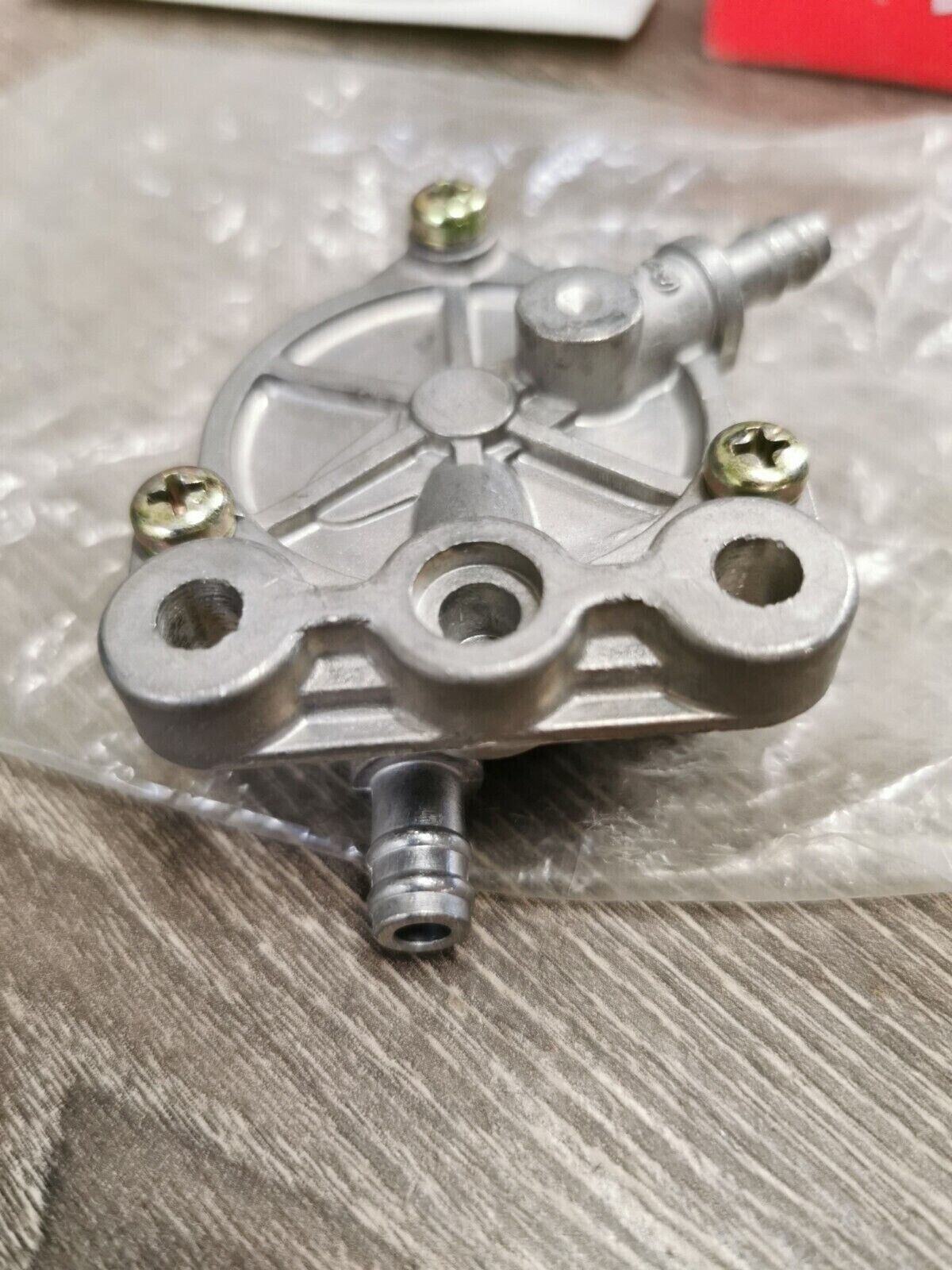 NOS KAWASAKI KLT200 KLT250 1981 - 1983 PUMP-FUEL 49040-1002 K29