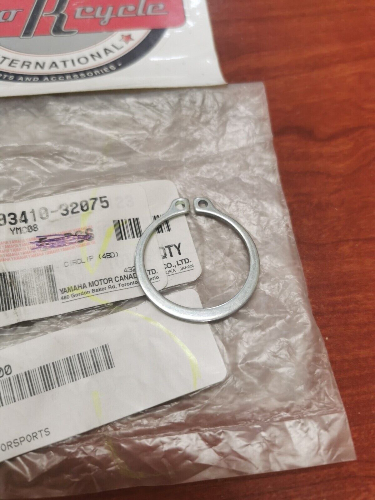 NOS Yamaha YS828 YS624 XS1 XS2 XS650 TX650 CIRCLIP 93410-32075-00 Y82