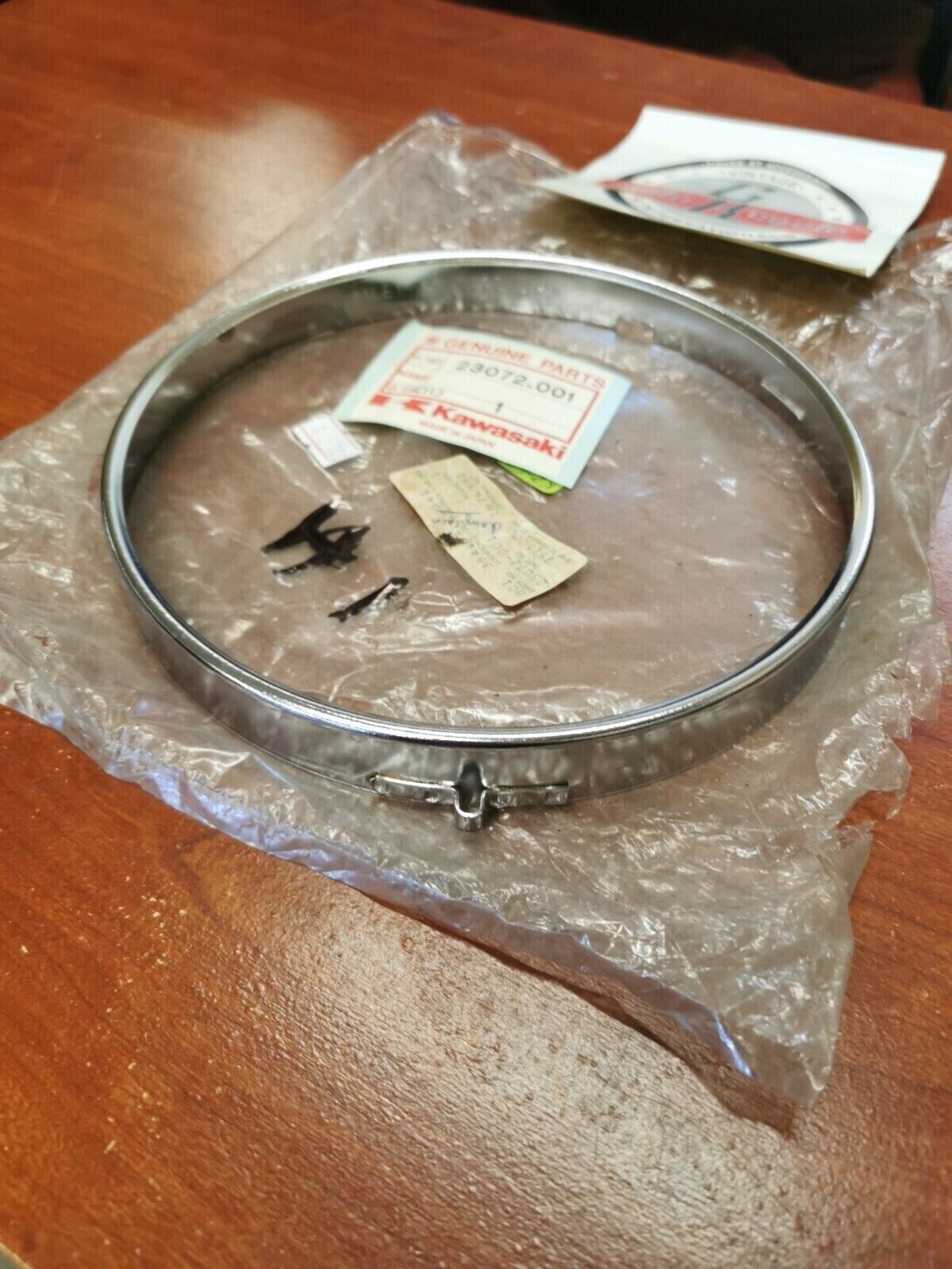 NOS Kawasaki Z1 KZ900 KZ650 KZ1000 KZ550 HEAD LAMP RETAINER RING 23072-001 K34